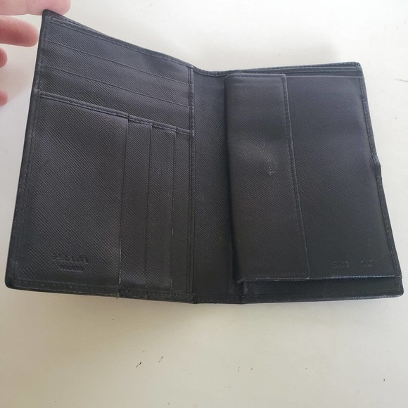 Prada Mens Bifold Wallet Black Leather Card Bill Coin Holder Made in Italy Mediu - Picture 3 of 15
